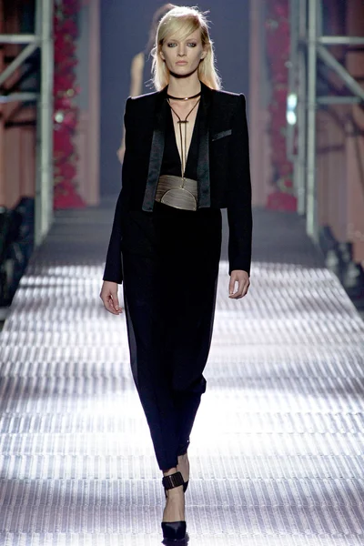 Look 1